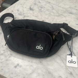 ALO Yoga Black Belt Bag NWT!